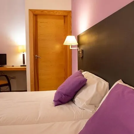 Castillo Fortaleza De Hotel Ateca